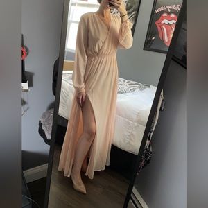 NWT Lulu’s Pink Long Sleeve Gown (SIZE M)